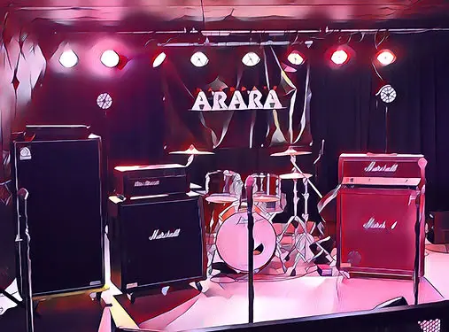 函館ARARA リハーサルスタジオ（ARARA STUDIO）（ドラムとMarshallアンプのあるステージ）
