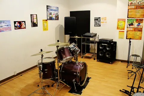 千葉鑑定団八千代店 音楽スタジオ(A-Studio)