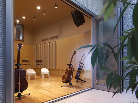 一宮Denpo-G Studio：スタジオの室内（ギター）
