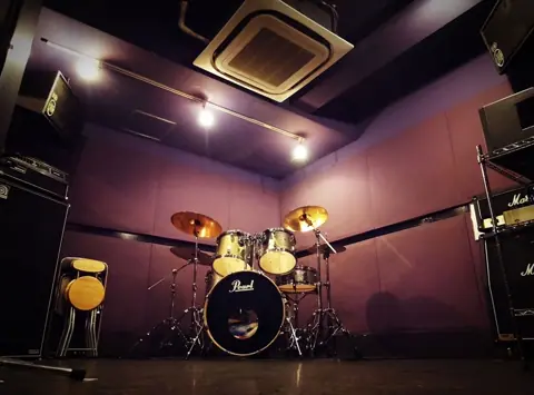 DIX STUDIO24 東大阪店：Dスタジオ