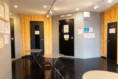 スタジオエチュード緑店：ロビー