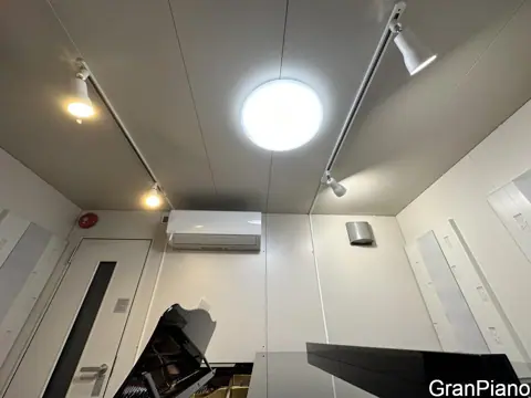 レンタルピアノスタジオ GranPiano 船橋店：防音室の室内
