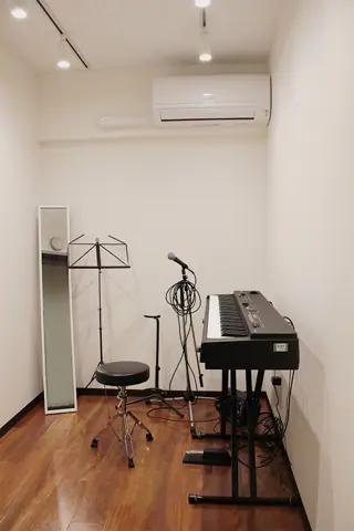 グリーンヒル音楽スタジオ：練習室（キーボード）