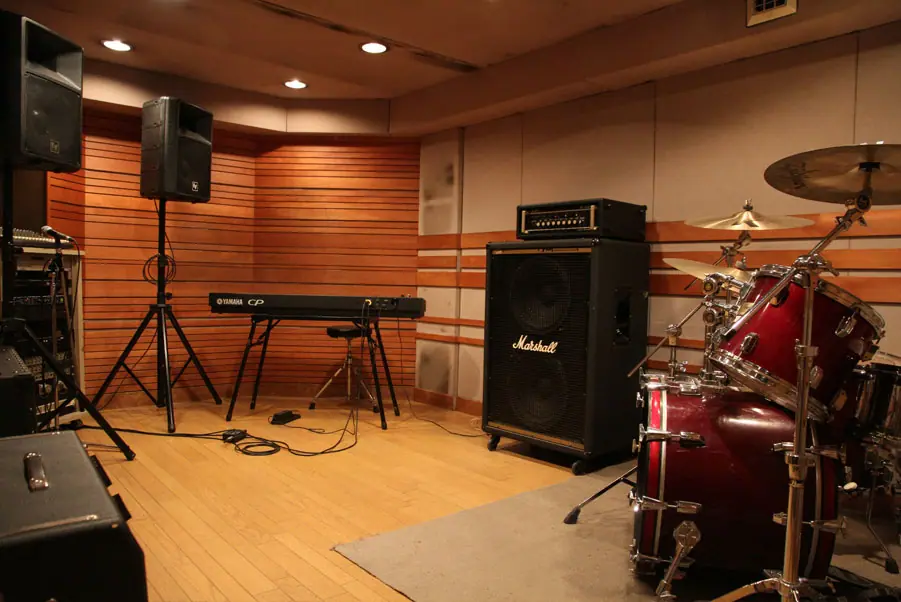 Hit Studio TANIYON(ドラムとMarshallアンプのある練習室)