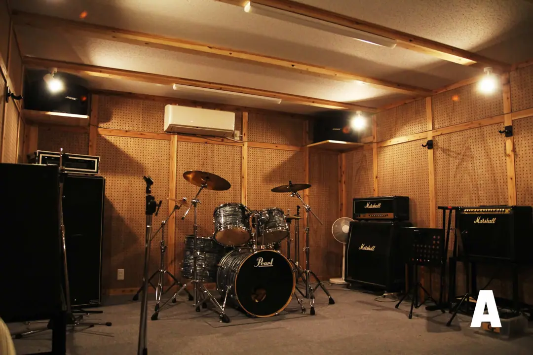 JB.STUDIO ROUTE 23(23号店)(Aスタジオ ドラムとアンプ)