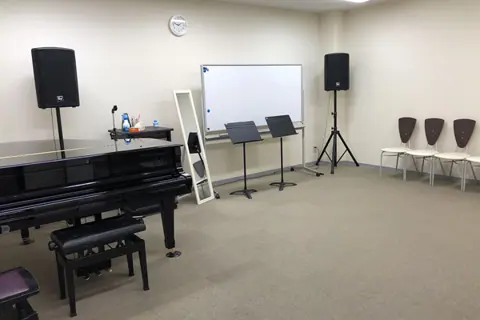 J.カレッジ 宝塚校 レンタルルーム：ミュージックルーム4（グランドピアノ）