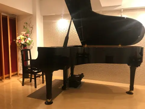 北田辺Piano Salon:グランドピアノのある部屋