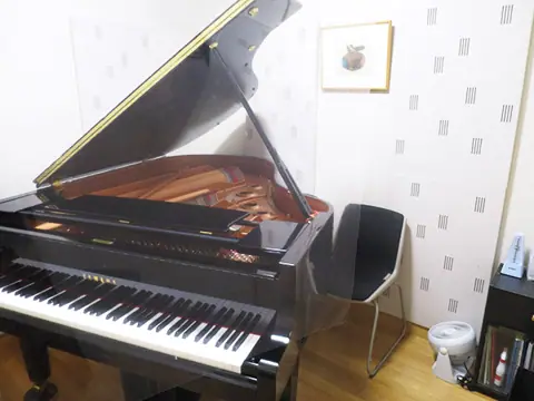宮地楽器 MUSIC JOY 新宿 練習室レンタル：グランドピアノの部屋