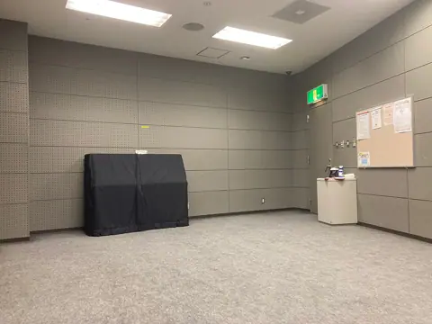 宗像ユリックス リハーサル室・スタジオ：アップライトピアノのあるスタジオ