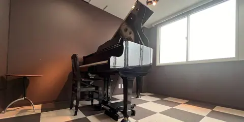 ミュージックメソッド レンタルスタジオ（スタジオA・C）（グランドピアノのある部屋）