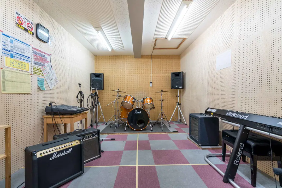 ミュージック昭和 STUDIO SESSION（ドラムとアンプのあるスタジオ）