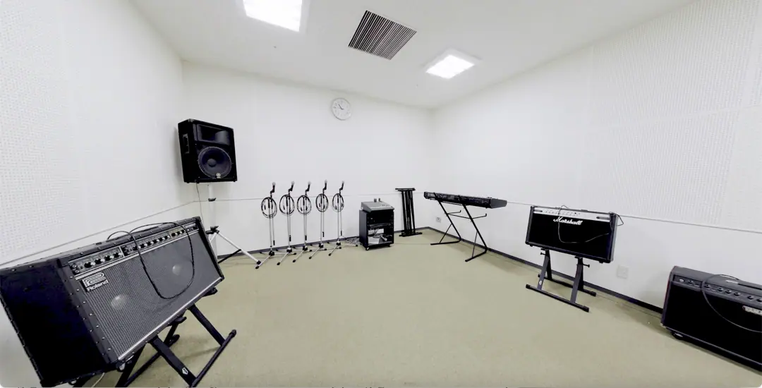 秋田拠点センターアルヴェ 1F 音楽交流室（アンプとスピーカーのある音楽室）