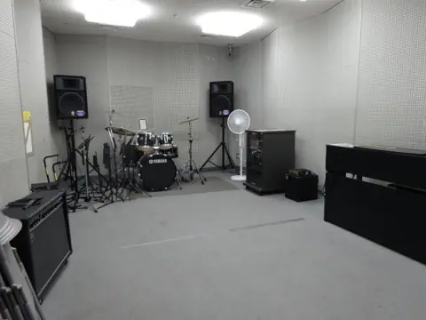 アカデミー文京 音楽室A（音楽室A　ドラム・アンプ・アップライトピアノ）