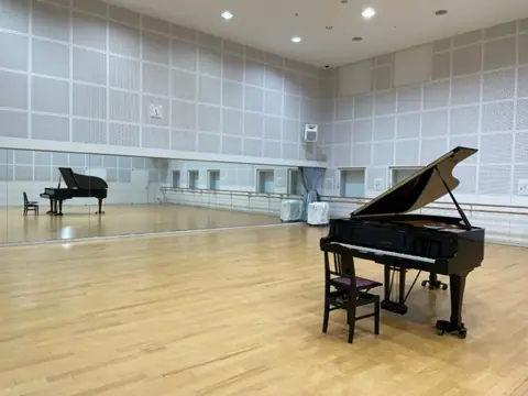 千葉市美浜文化ホール スタジオ・リハーサル室：リハーサル室（グランドピアノ）