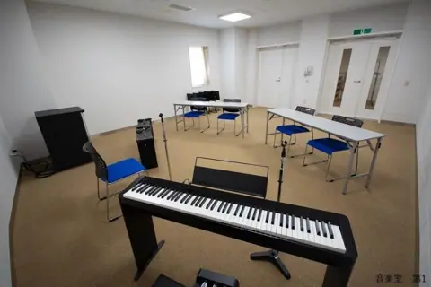 松島コミュニティ会館 音楽室（音楽室（電子ピアノ・アンプ・机））