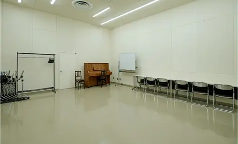 町田市民ホール 練習室（アップライトピアノのある練習室）