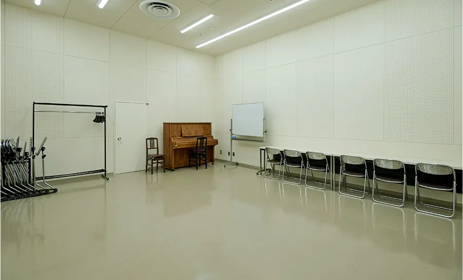町田市民ホール 練習室（アップライトピアノのある練習室）
