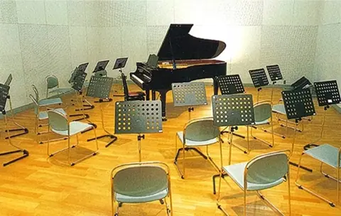 松戸市文化会館 森のホール21 森のスタジオ:音楽練習室1(グランドピアノ)
