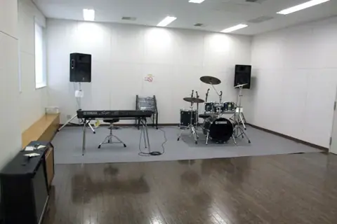 長岡京市中央生涯学習センター リハーサルスタジオ：リハーサルスタジオ2（ドラムセット）