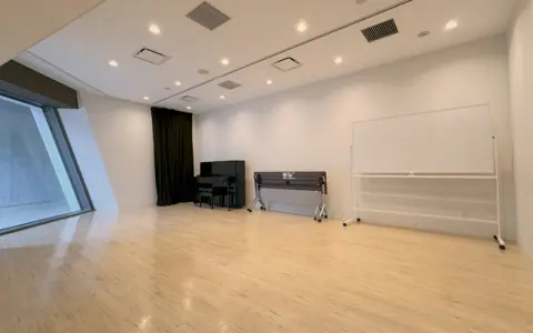 スターツおおたかの森ホール リハーサル室・スタジオ:アップライトピアノのあるスタジオ