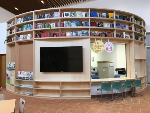 桶川市坂田コミュニティセンター 音楽室1・2：受付・エントランス