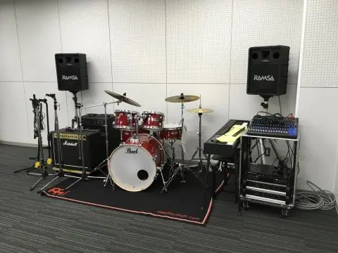 S&Dたまぐーセンター（青梅市文化交流センター） バンドルーム・文化活動室（ドラム、アンプ、キーボードのあるバンドルーム）