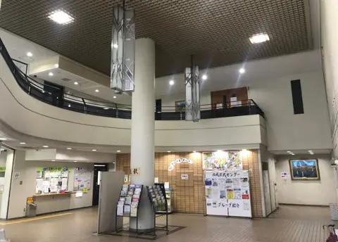 大阪市立西成区民センター スタジオ：エントランスホール