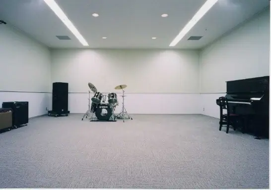 大田文化の森 音楽スタジオ1・2・3（ドラムとアップライトピアノのある音楽スタジオ）