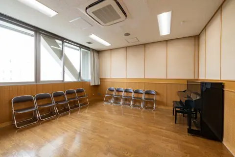スカイプラザ浜大津 スタジオ・練習室：アップライトピアノのある部屋