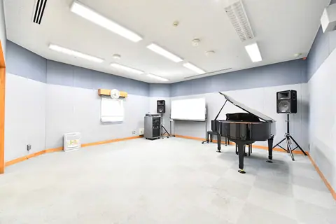 馬宮コミュニティセンター 音楽室：音楽室の室内