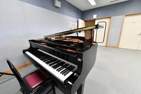馬宮コミュニティセンター 音楽室：グランドピアノ
