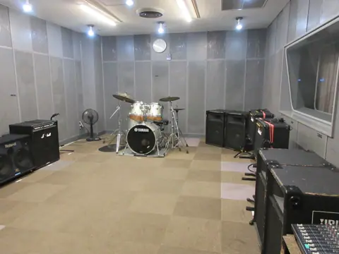 エル・パーク仙台 音楽スタジオ1・2（音楽スタジオ2（ドラム・アンプ））