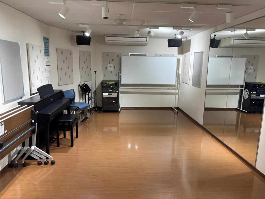 上馬地区会館 音楽室（音楽室（ピアノ・鏡））