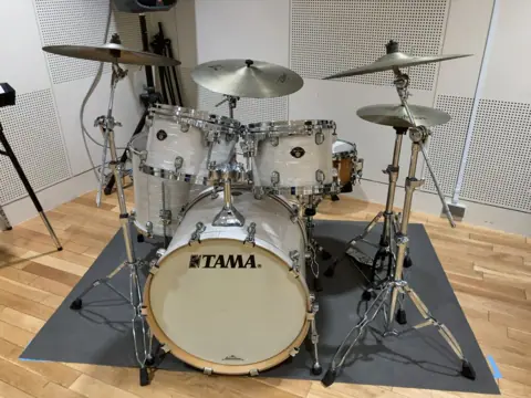 本所地域プラザ BIG SHIP スタジオ：ドラムセット（TAMA）