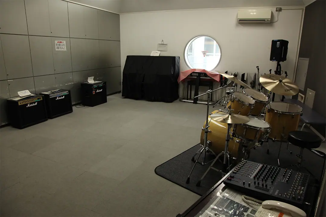 ユートリヤ すみだ生涯学習センター 音楽スタジオ・視聴覚スタジオ（ドラム・アンプ・ピアノのある練習室）
