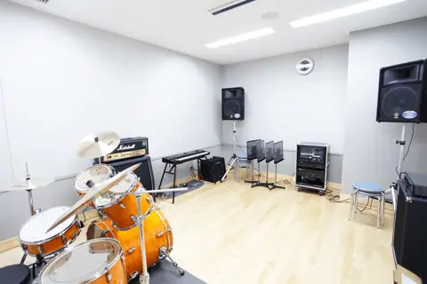 八千代市市民会館 音楽練習室・リハーサル室：第2音楽練習室の室内