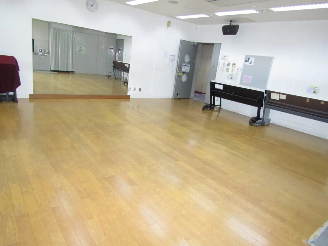 横浜市東永谷地区センター 音楽室(鏡のある音楽室)