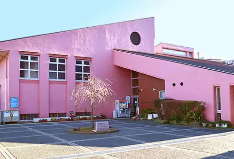横浜市港南地区センター（建物の外観）
