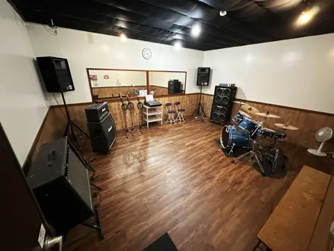 ロッキン豊田店：B1スタジオ
