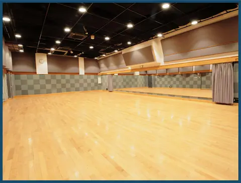 芝浦スタジオ（Shibaura Sound Studio）：フローリングのスタジオ