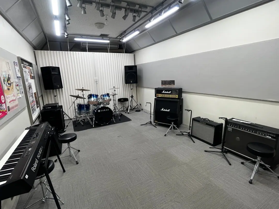 島村楽器 イオンモール岡崎店（ドラムセットとアンプの練習室）
