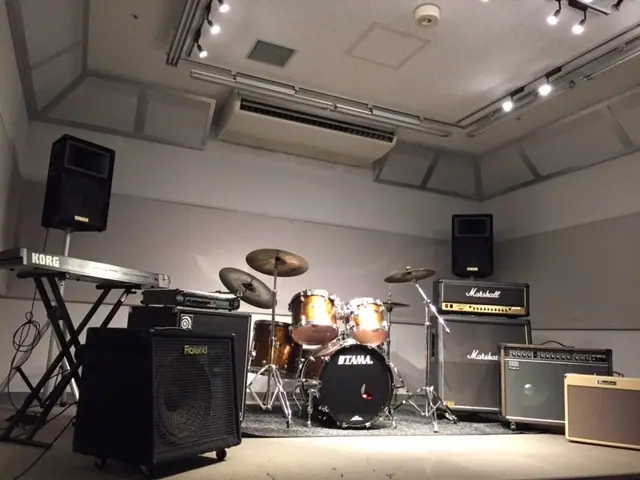 島村楽器 金沢フォーラス店 レンタルスタジオ(ドラムセットとアンプのある練習室)
