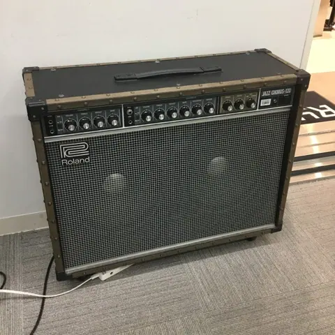 島村楽器 くずはモール店 レンタルスタジオ：ローランドのアンプ