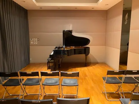 島村楽器 ららぽーと甲子園店 レンタルスタジオ：グランドピアノのあるイベントスペース