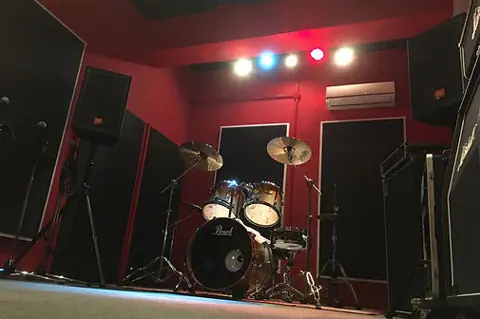 StudioBASIC：Bスタジオ、ドラムとアンプ