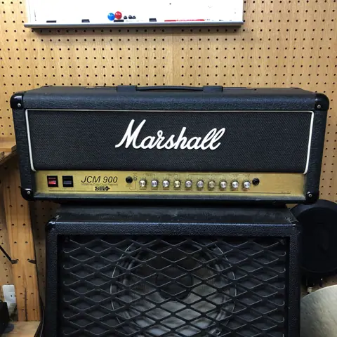 スタジオカルロス（カルロスギター）：Marshallのアンプ