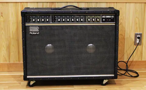 スタジオジャム：Rolandのギターアンプ