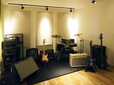 Studio my tube(スタジオ マイ チューブ)(ドラムとアンプのあるスタジオ)
