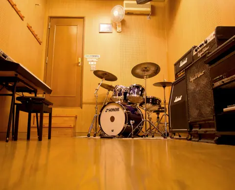 MUSIC STUDIO NECO（スタジオNECO）（ドラム・ピアノ・アンプのある練習室）