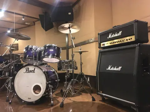立川スタジオネイ(ドラムとマーシャルアンプのあるスタジオ)